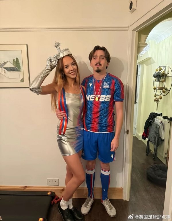 Crystal Palace fans’ Halloween creative COS 😂Let your girlfriend dress up as the FA Cup trophy…